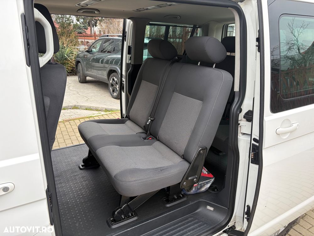 Volkswagen Caravelle - 12