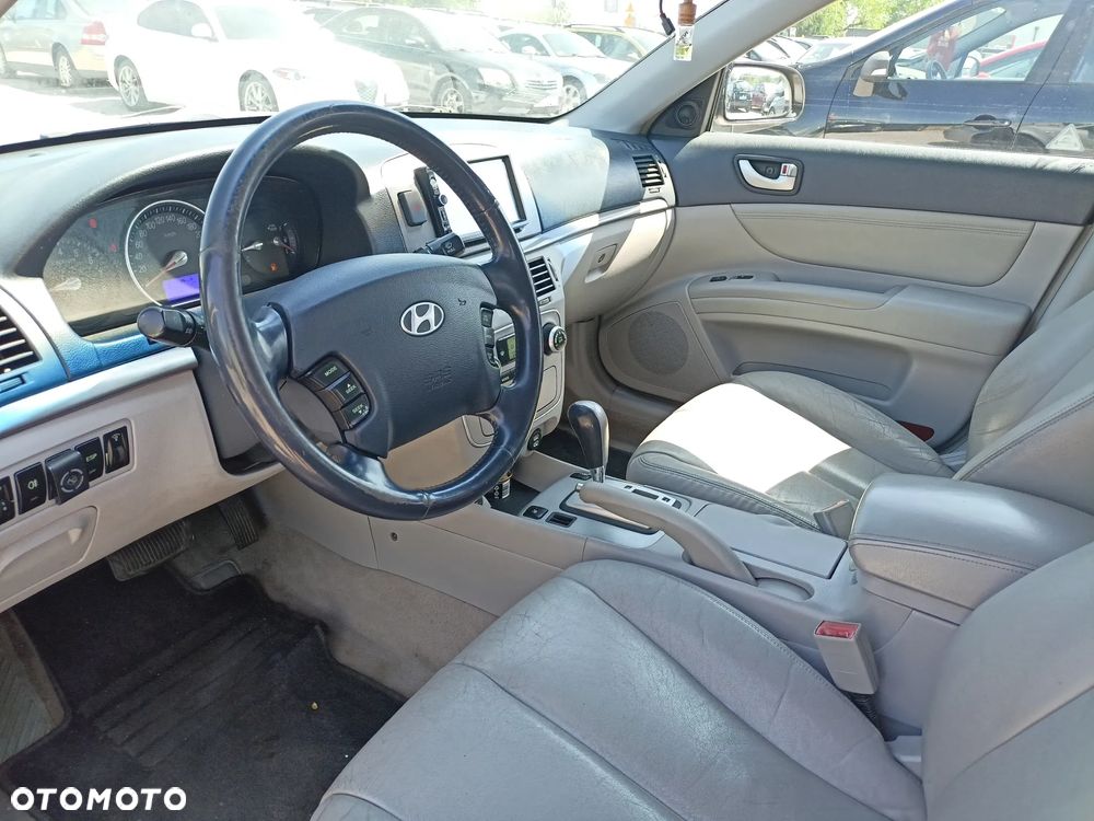 Hyundai Sonata - 7