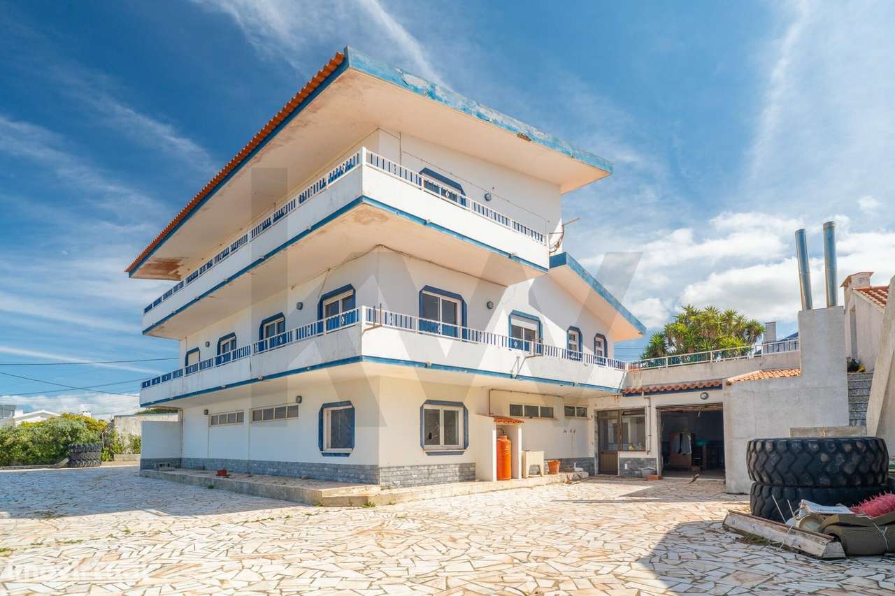 Moradia Única com Piscina, Vista Mar Frontal e Terreno de 1.162 m2 - Grande imagem: 2/42