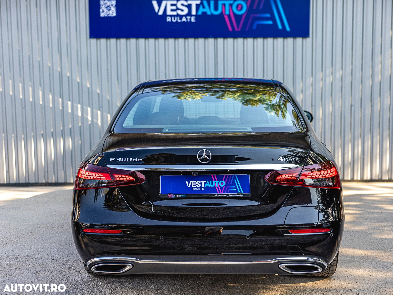 Mercedes-Benz E 300 de 4MATIC Aut. - 24