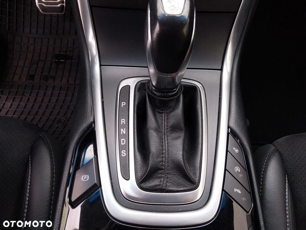 Ford Edge 2.0 TDCi Twin-Turbo 4WD ST-Line - 13