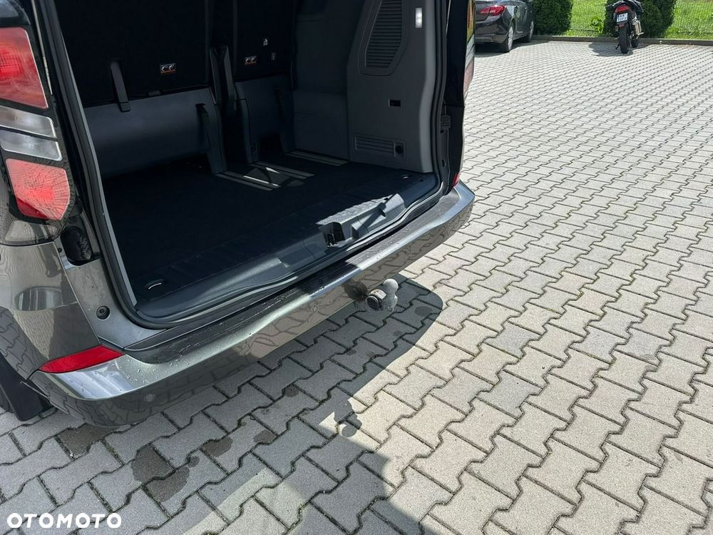 Ford Tourneo Custom - 16