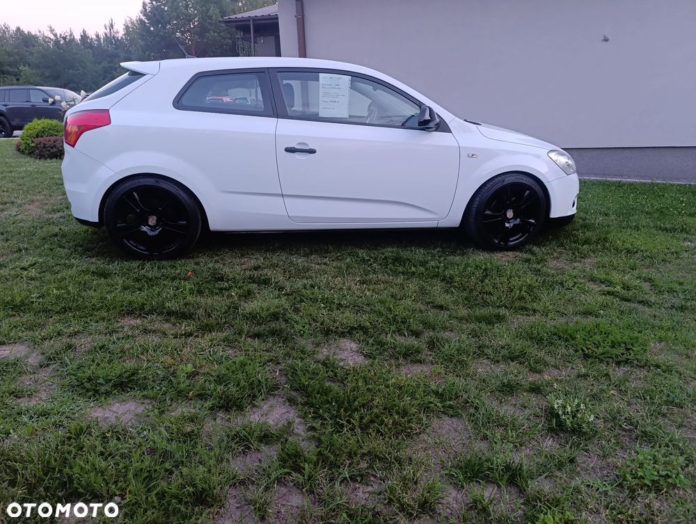 Kia Ceed 1.6 L - 3