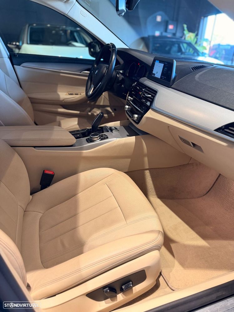 BMW 520 d Line Luxury Auto - 41