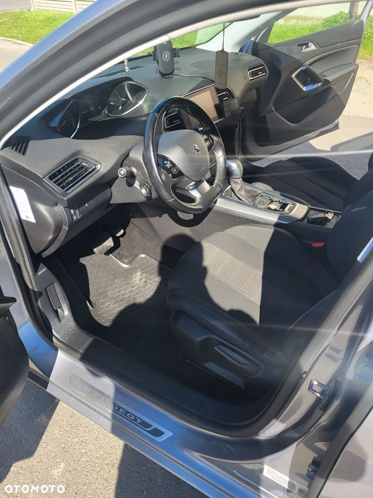 Peugeot 308 SW 1.6 BlueHDi Allure S&S EAT6 - 8