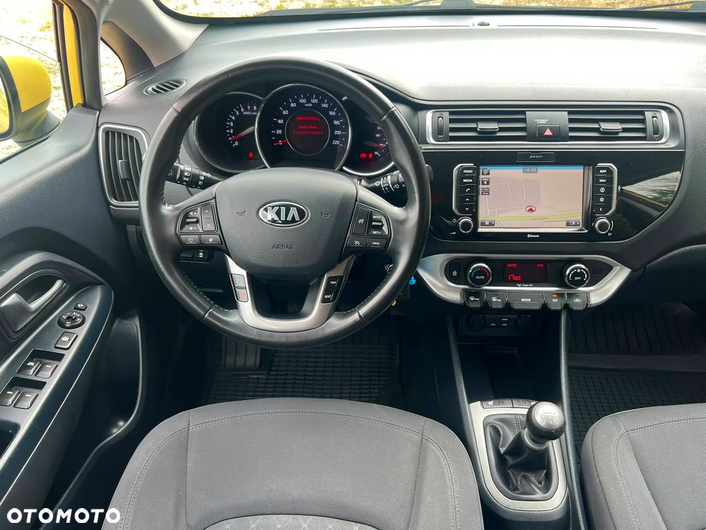 Kia Rio 1.2 Dream Team Edition - 31