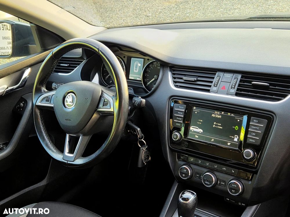 Skoda Octavia 1.6 TDI (Green tec) DSG Style - 8