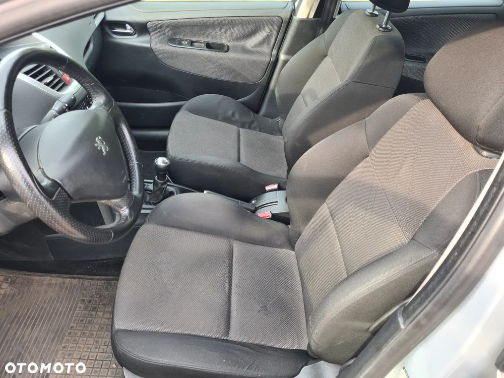Peugeot 207 120 Sport - 2