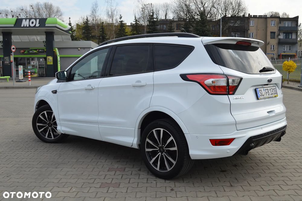 Ford Kuga 1.5 EcoBoost 2x4 ST-Line - 19