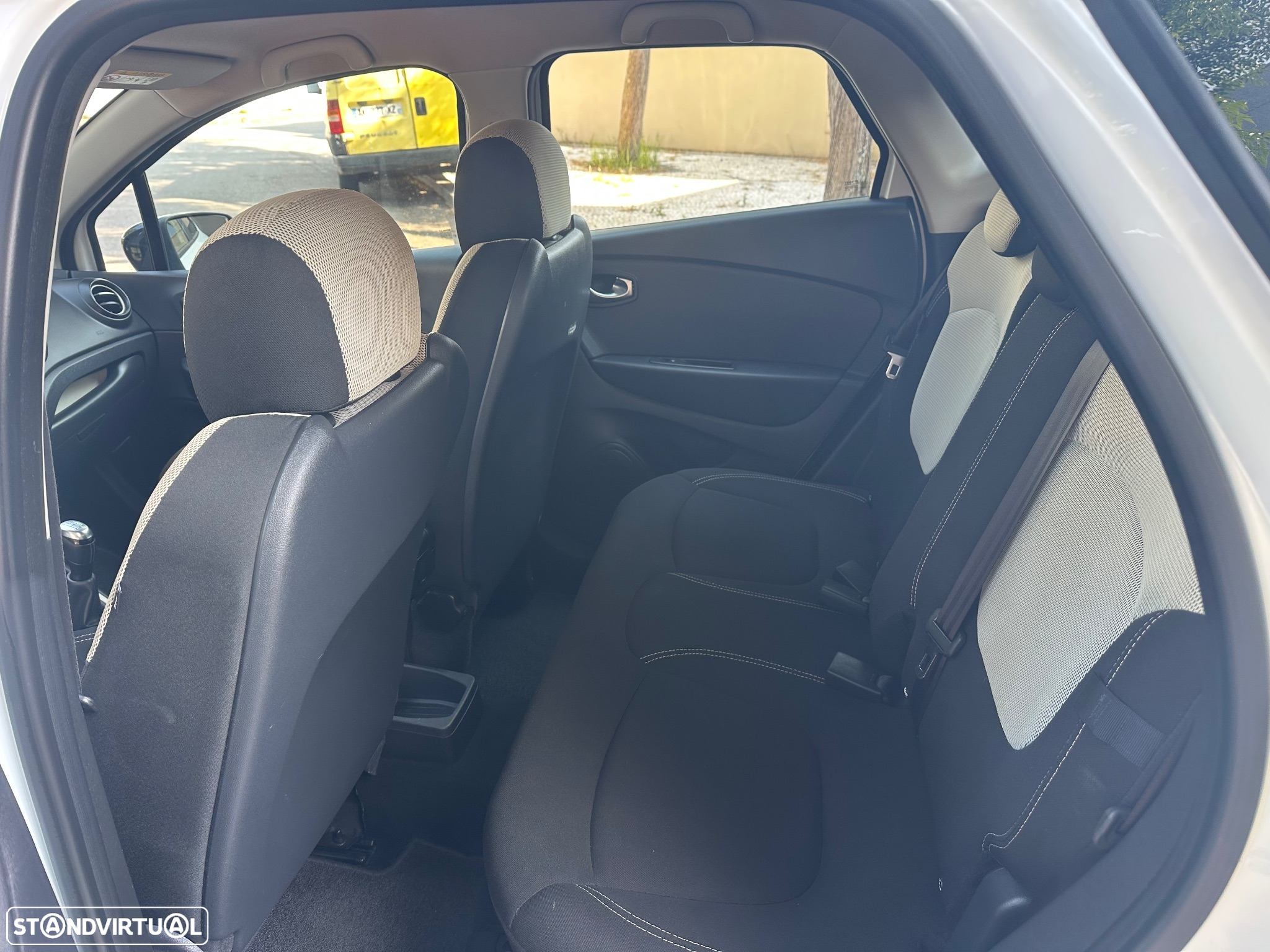 Renault Captur 0.9 TCE Exclusive - 19