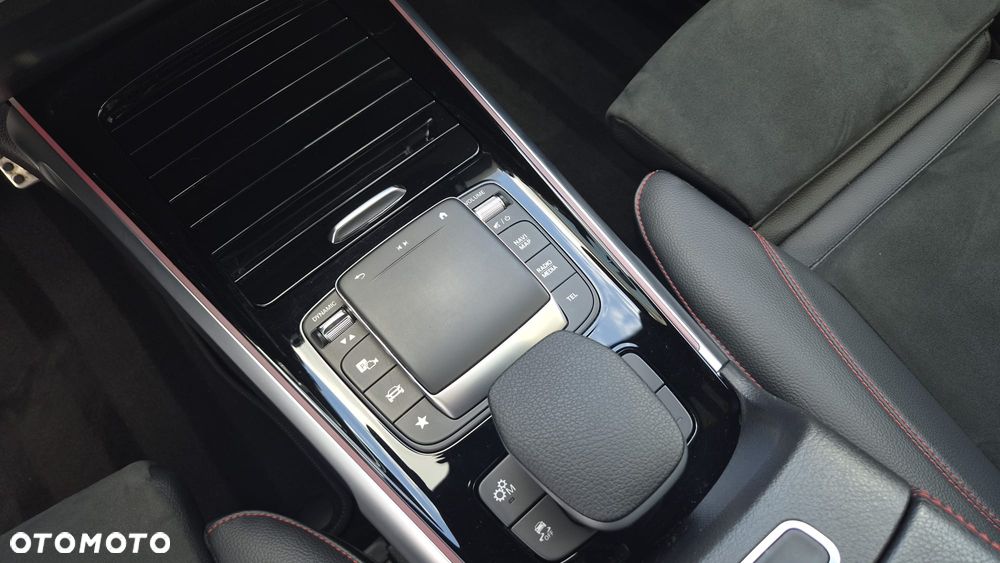 Mercedes-Benz GLB AMG 35 4-Matic - 24
