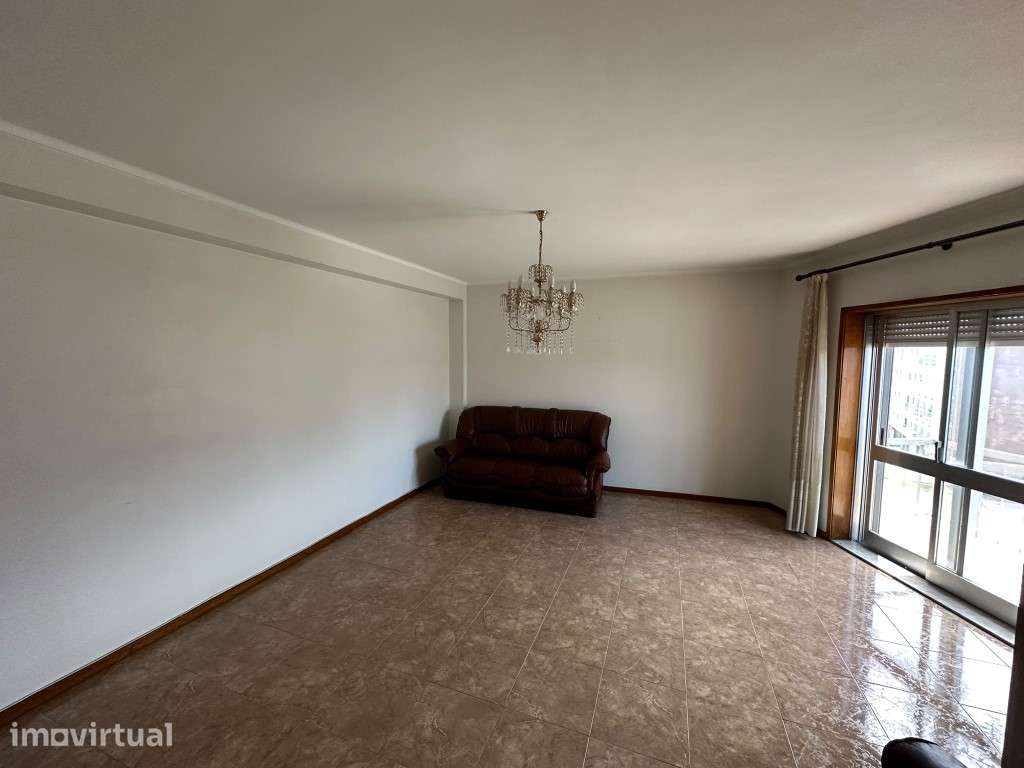 Apartamento T2+1 no centro da Maia - Grande imagem: 3/25