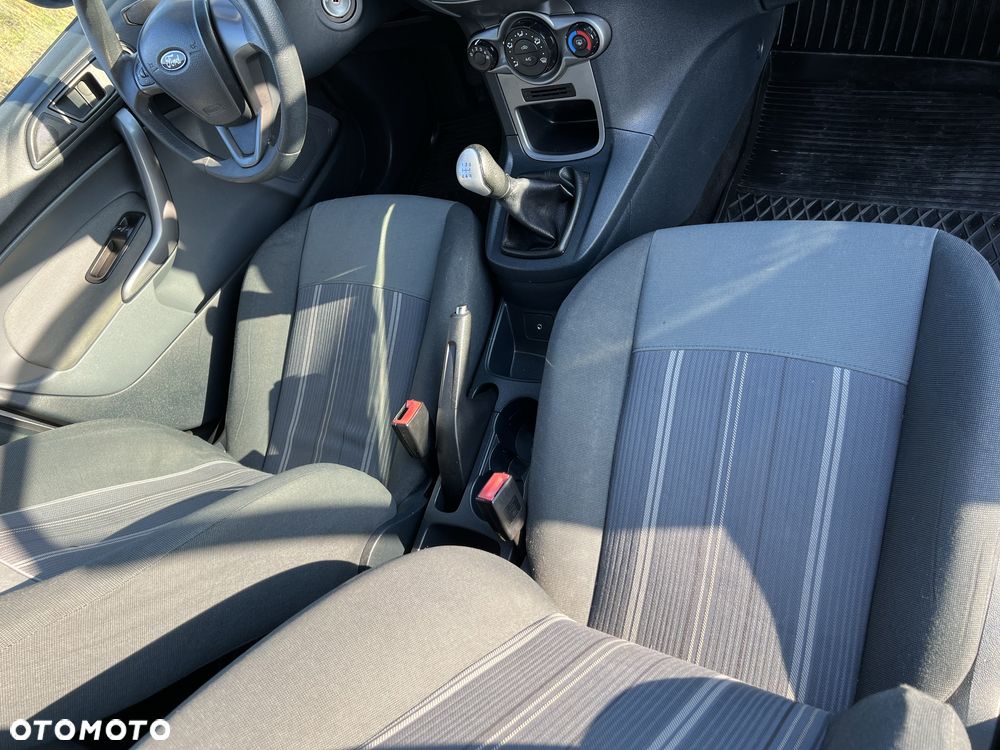 Ford Fiesta - 7