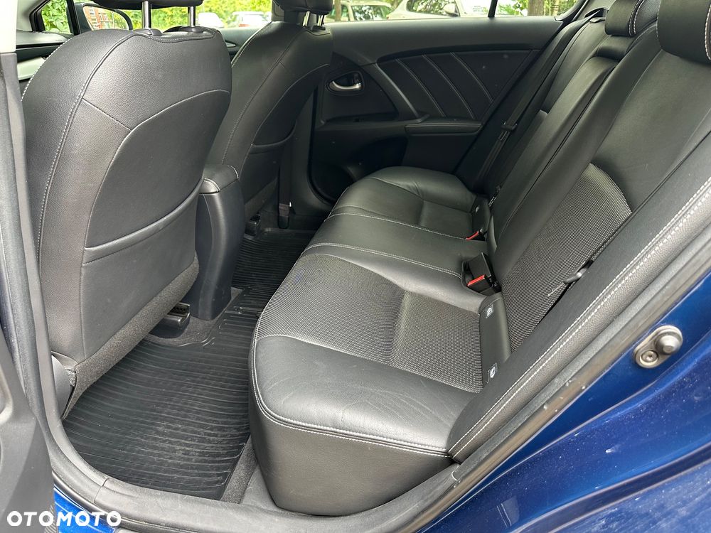 Toyota Avensis 2.0 D-4D Prestige - 11