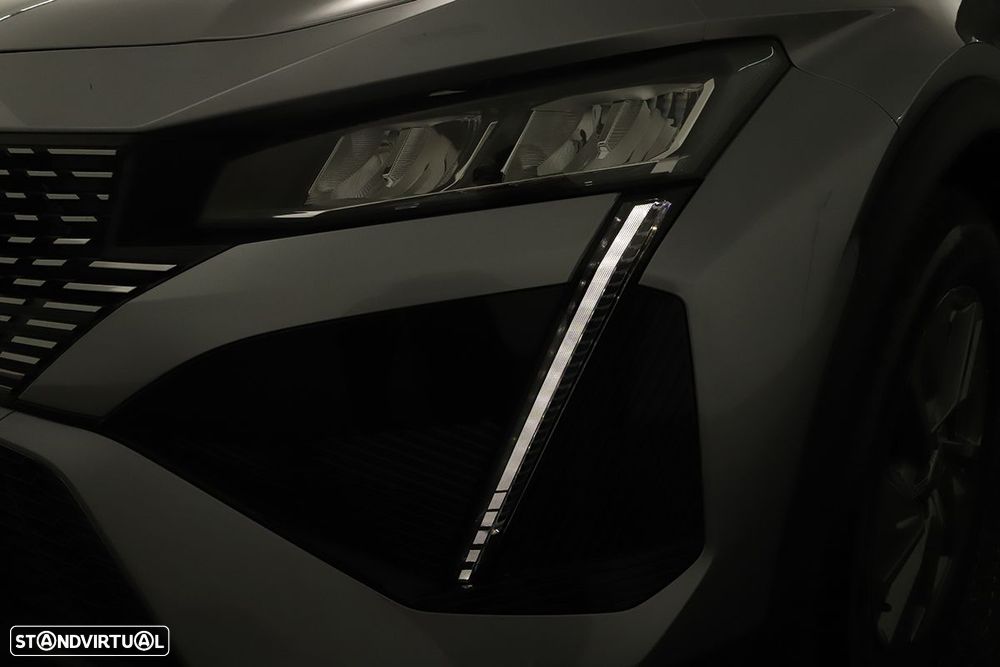 Peugeot 408 1.6 Hybrid Allure e-EAT8 - 6