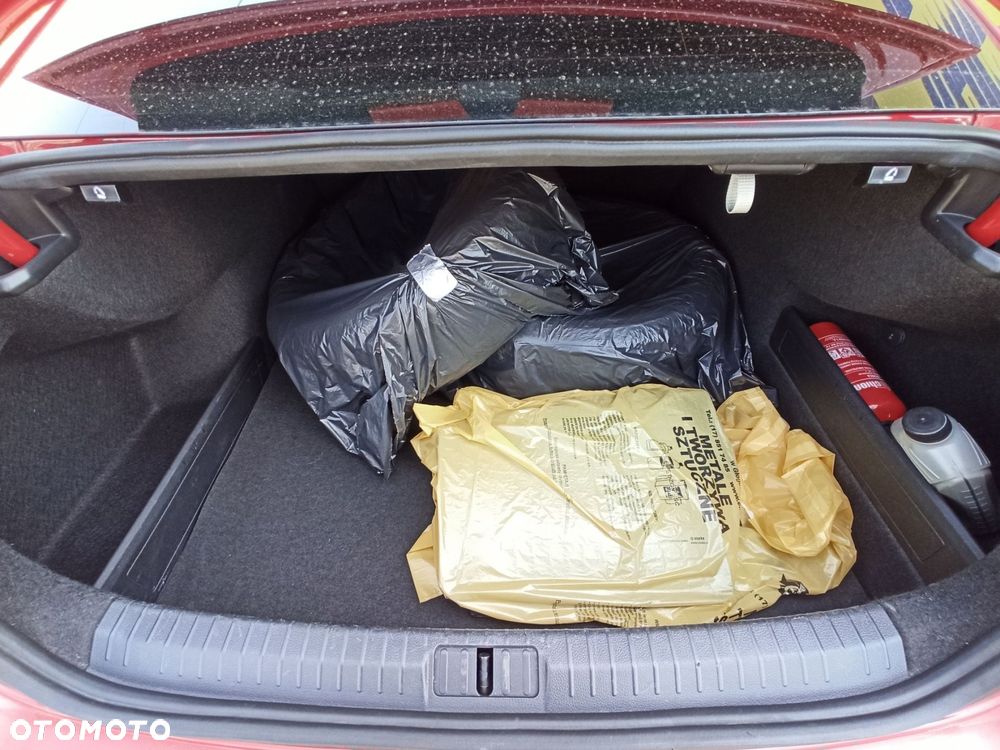 Volkswagen Passat - 9