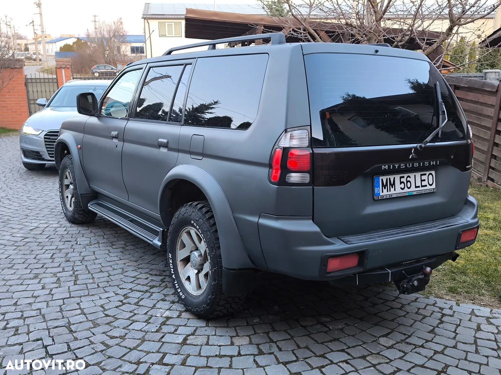 Mitsubishi Pajero Metal Top 2.5 TD GL - 8