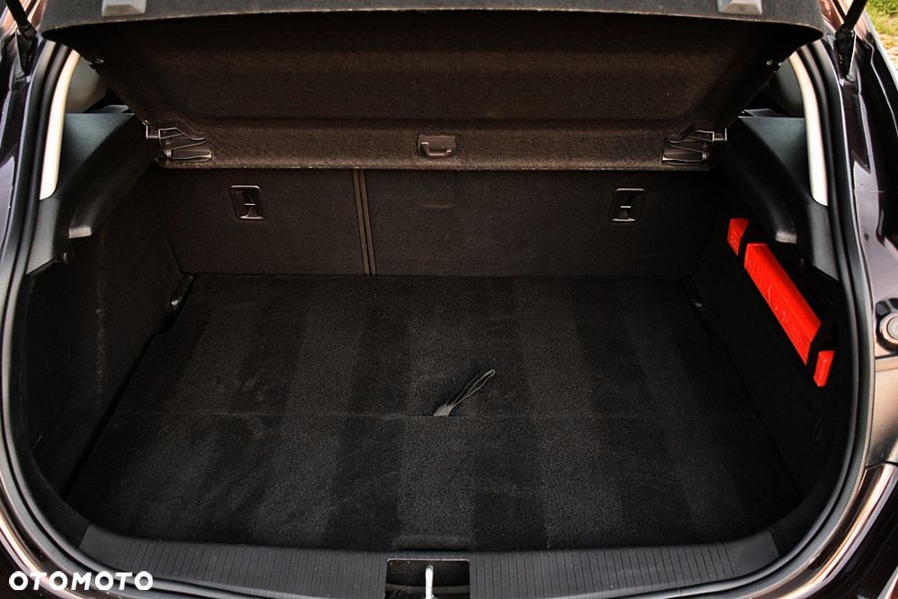 Opel Astra 1.6 Color Edition - 27