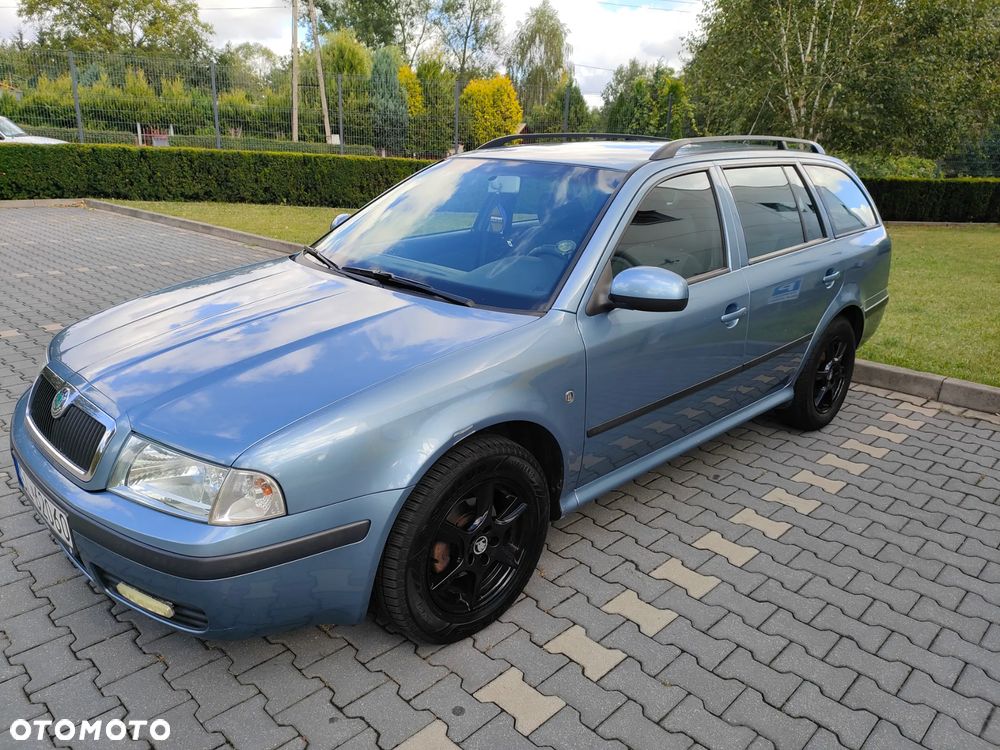 Skoda Octavia 1.6 Tour Classic - 2