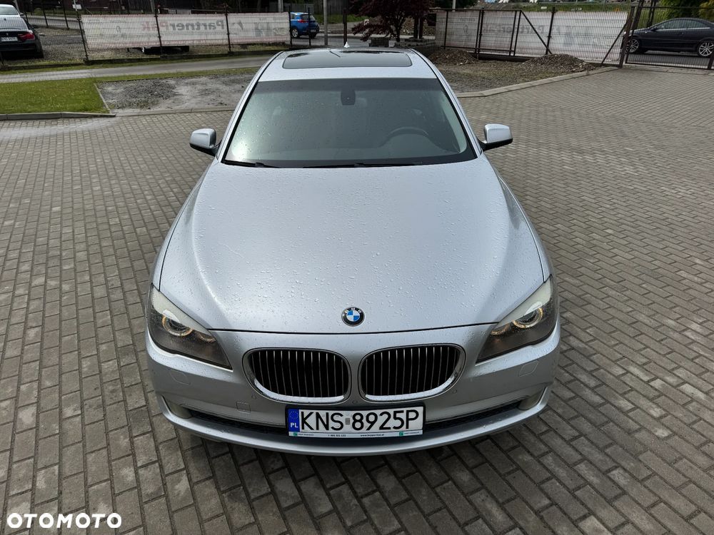 BMW Seria 7 750Li - 3