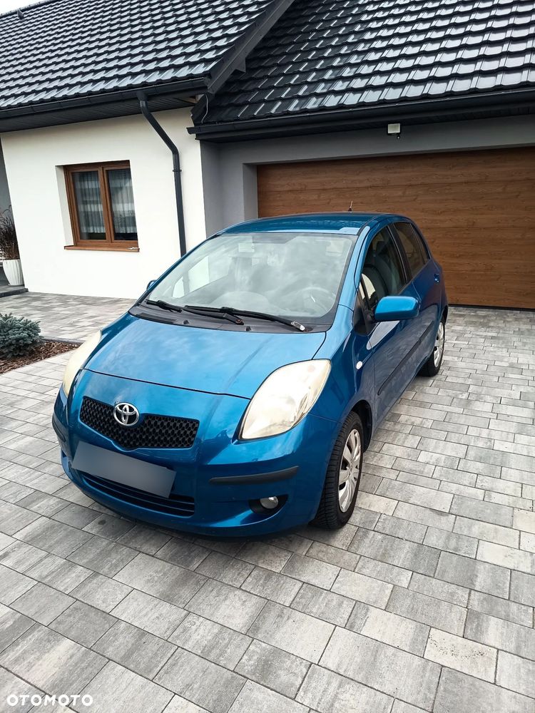 Toyota Yaris 1.3 Sol - 1