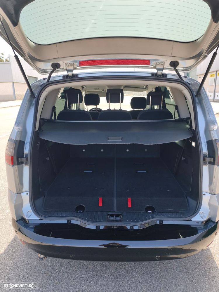 Ford S-Max 1.8 TDCi Titanium 7L - 34