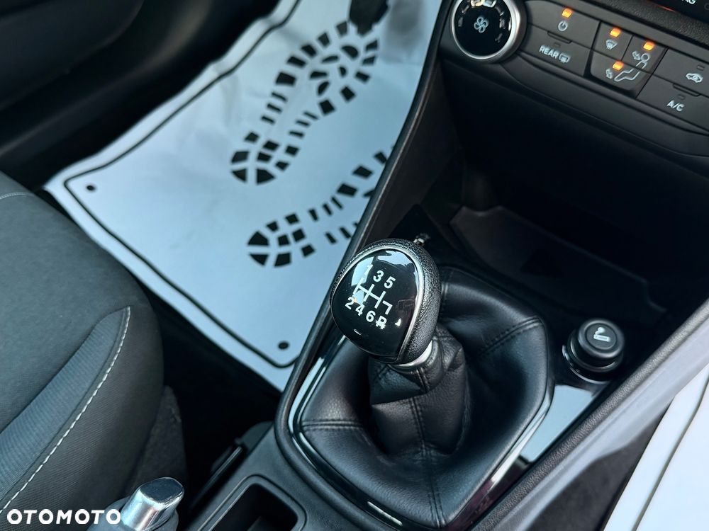 Ford Fiesta 1.0 EcoBoost S&S TREND - 23