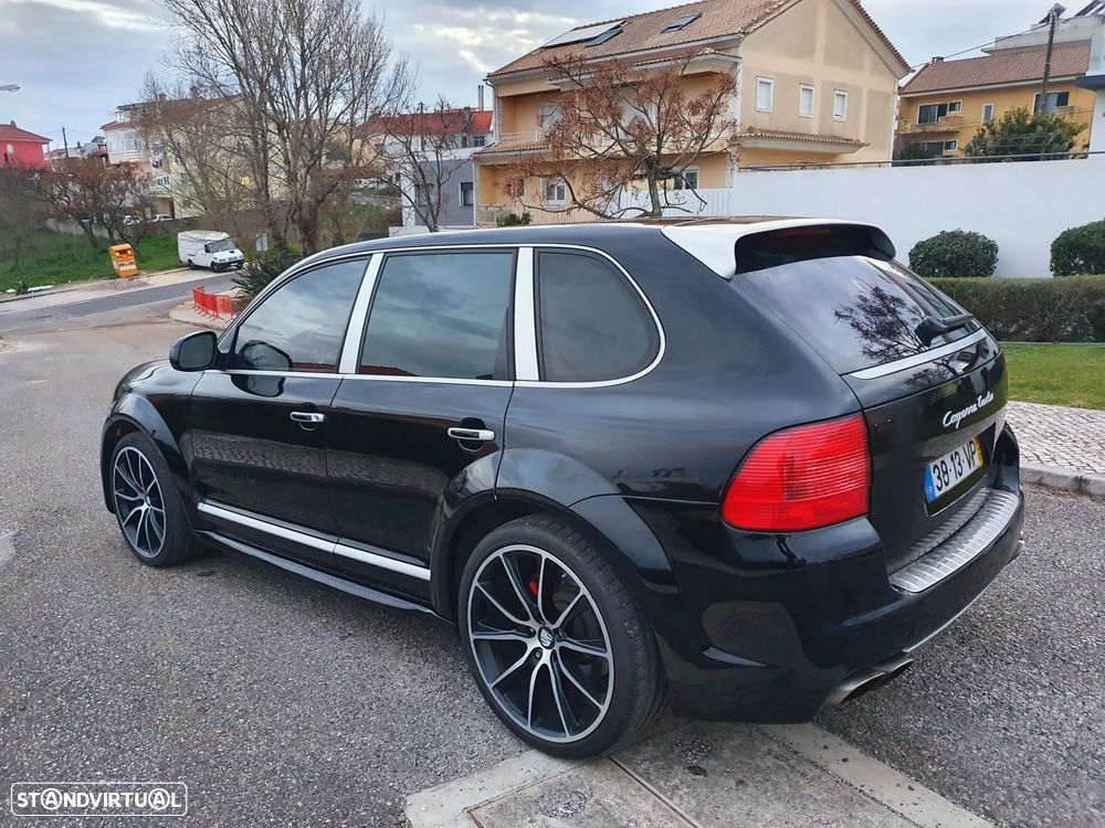 Porsche Cayenne Turbo - 3