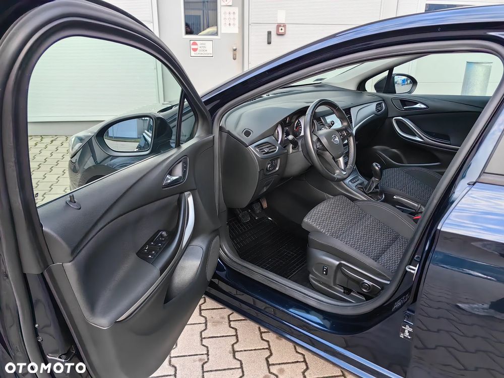 Opel Astra 1.6 CDTI Enjoy - 28