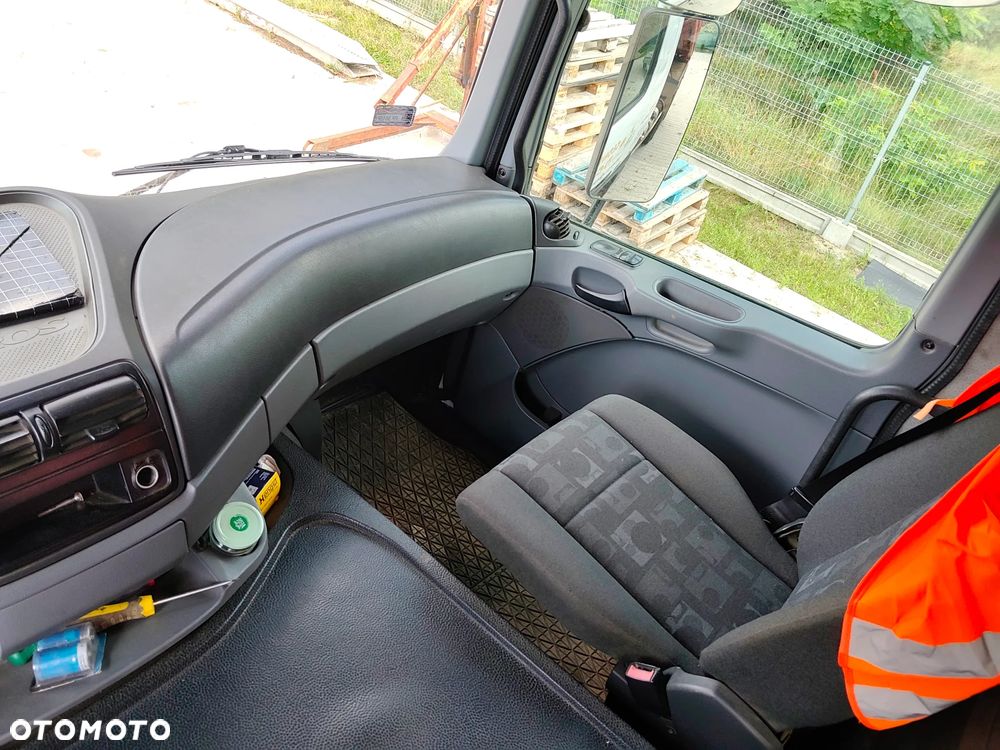 Mercedes-Benz Actros 3332 - 11