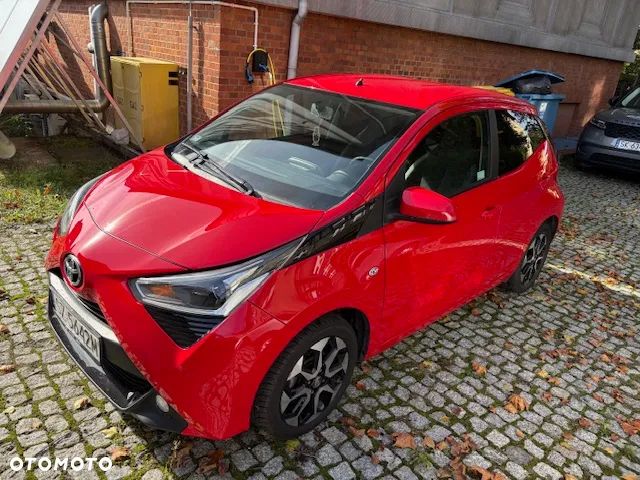 Toyota Aygo x-play - 1