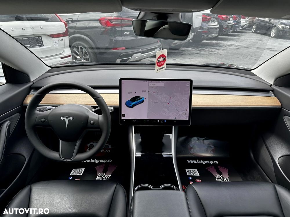 Tesla Model 3 - 7