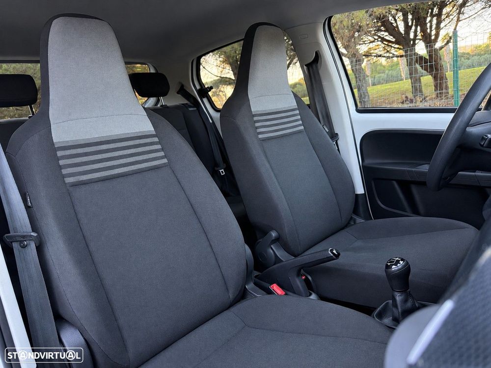 VW Up! 1.0 Move - 34
