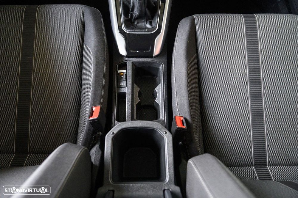 VW T-Roc 1.0 TSI Urban - 19