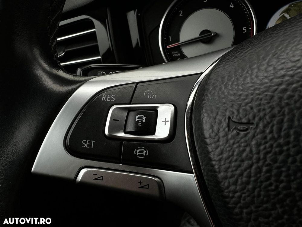 Volkswagen Touareg V6 TDI 4MOTION Style - 25