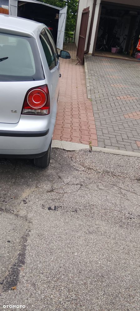 Volkswagen Polo 1.4 Tour - 2