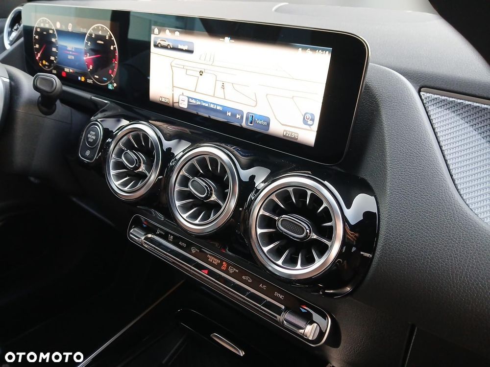 Mercedes-Benz GLA 220 4Matic 8G-DCT AMG Line Advanced Plus - 16