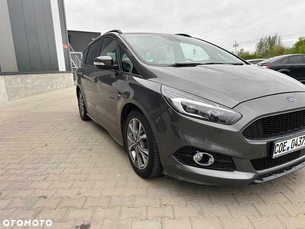 Ford S-Max - 9