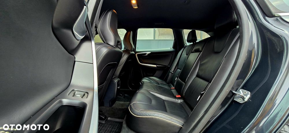 Volvo XC 60 D4 Drive-E R-Design Momentum - 10