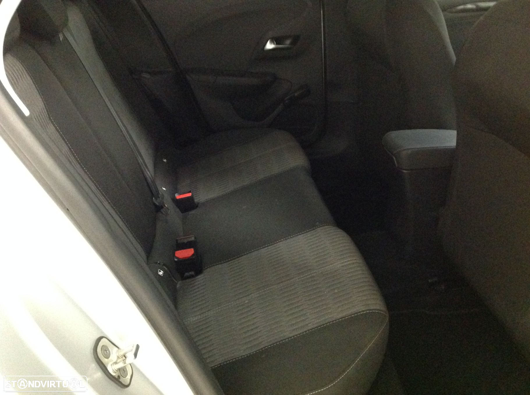 Opel Corsa 1.2 Business - 28