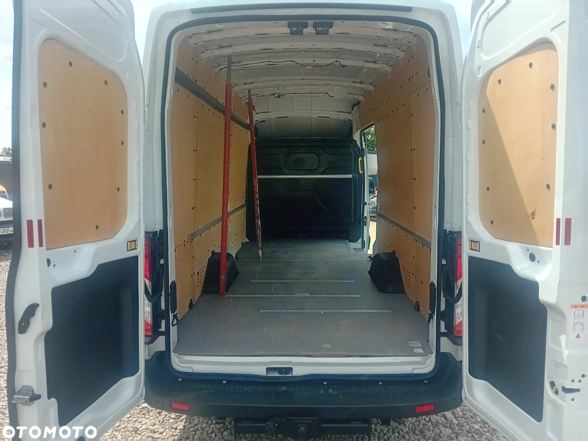 Ford Transit - 10