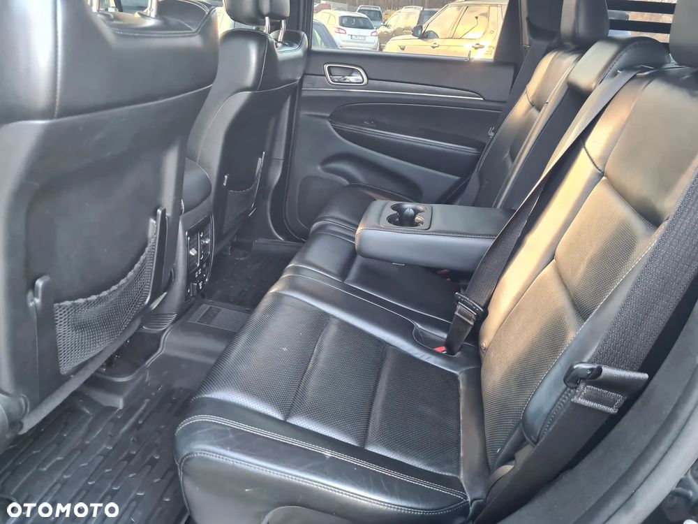 Jeep Grand Cherokee - 17