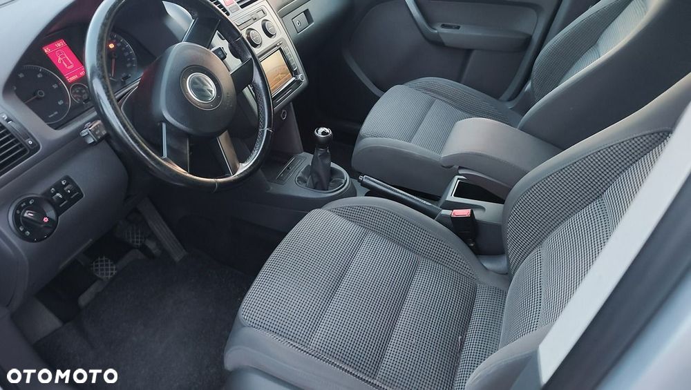 Volkswagen Touran 1.9 TDI DPF Highline - 10