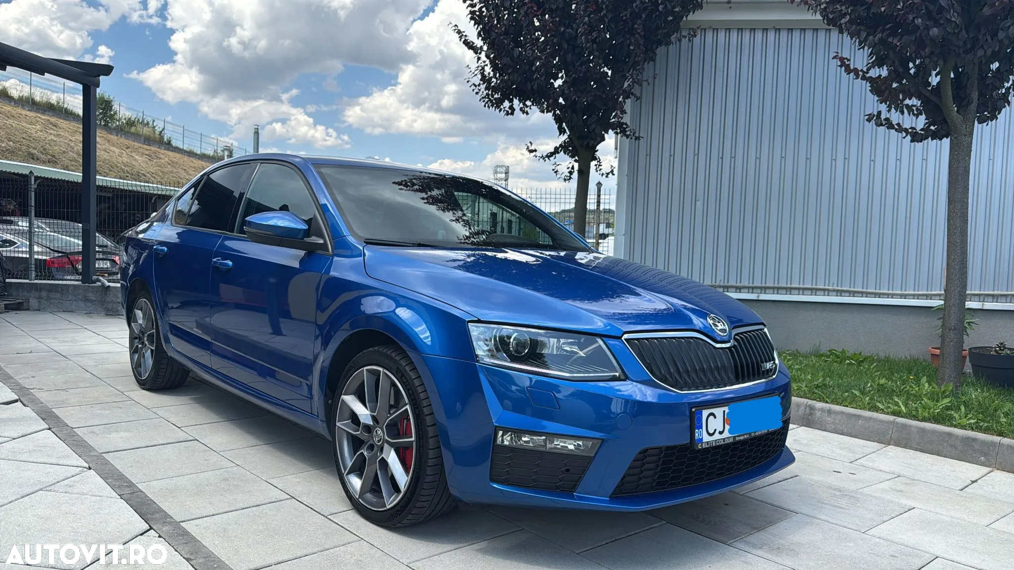Skoda Octavia 2.0 TDI DSG RS - 2