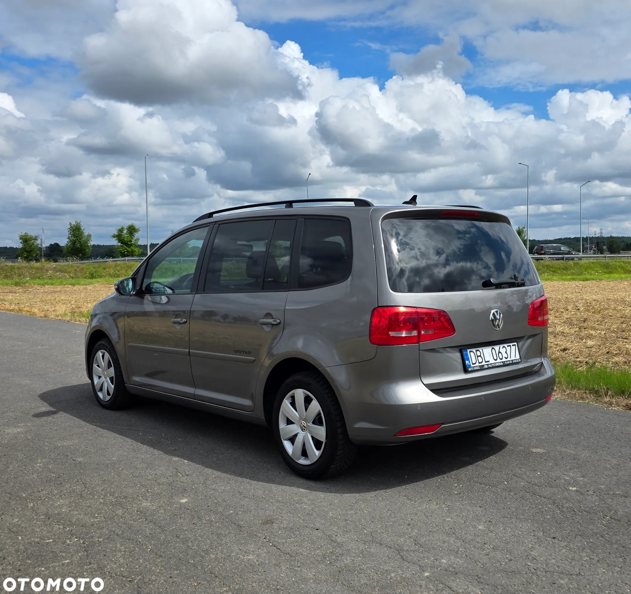 Volkswagen Touran 2.0 TDI United - 3