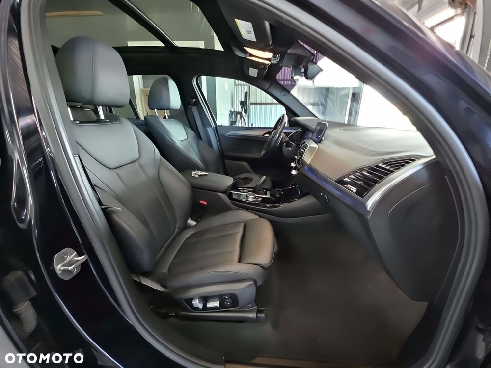 BMW X3 xDrive30i Luxury Line - 7