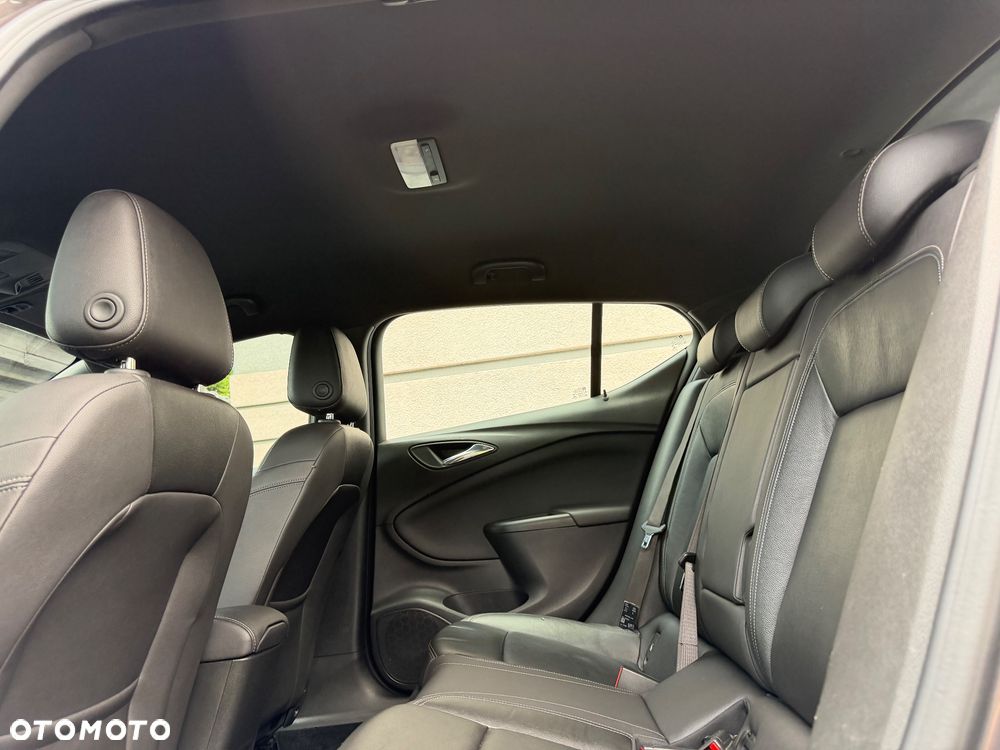 Opel Astra 1.4 Turbo Innovation - 34