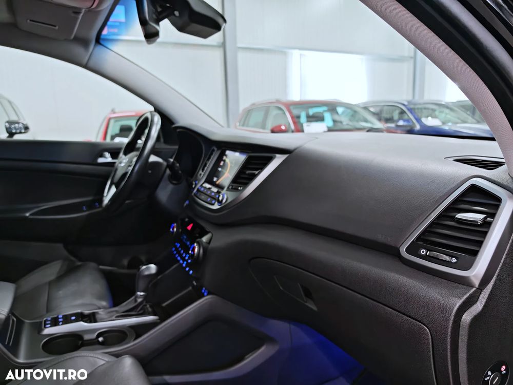 Hyundai Tucson blue 1.7 CRDi 2WD DCT Premium - 25