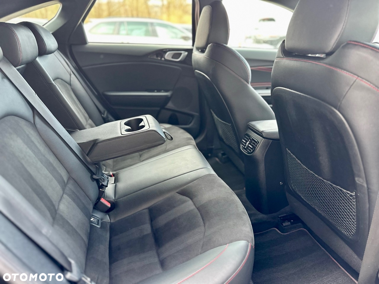 Kia ProCeed 1.6 T-GDI GT DCT - 25