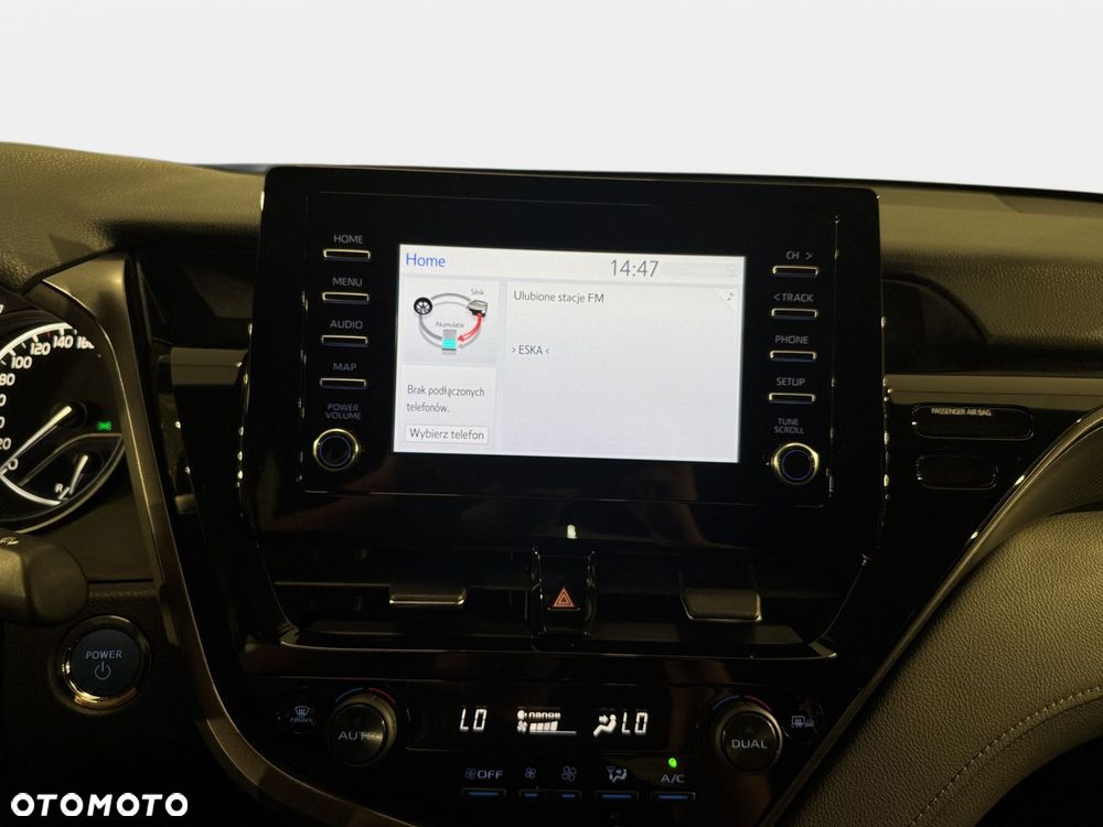 Toyota Camry - 23